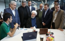 Talking with young startup founders in a cordial atmosphere