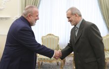 دکتر پزشکیان: هیچ مانعی نمی‌تواند در اراده ایران و کوبا برای توسعه مناسبات خللی ایجاد کند/ قدردانی از مواضع دولت کوبا در حمایت از مردم فلسطین/ نخست وزیر کوبا: کوبا مصمم به اجرای توافقات و تفاهمات صورت گرفته میان دو کشور است/ تاکید بر ضرورت نقش‌آفرینی بیشتر مجامع بین‌المللی برای توقف جنایات رژیم صهیونیستی