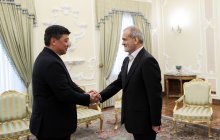 دکتر پزشکیان: تقویت روابط با قرقیزستان در قالب سند همکاری‌های تجاری نتایج خوبی برای دو ملت خواهد داشت/ معاون نخست وزیر قرقیزستان: روابط با ایران پشتوانه مستحکمی برای قرقیزستان در تعاملات بین‌المللی است