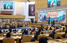 زنان سازندگان آینده کشور و هدایت‌گر رفتارهای فرزندان و همسران خود هستند