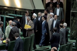  رییس‌جمهور وارد مجلس شد