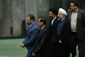 دکتر روحانی برای دفاع از سه وزیر پیشنهادی دولت، وارد مجلس شد 