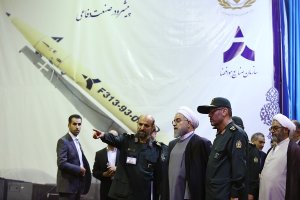 موشک نقطه زن فاتح 313 رونمایی شد