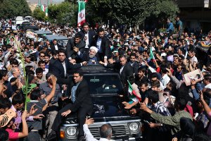 استقبال باشکوه همدانی ها از دکتر روحانی