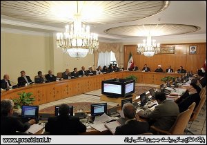 قدردانی رییس جمهوری از حمایت و هدایت های رهبر معظم انقلاب اسلامی/ دولت تمام تلاش خود را برای تحقق اقتصاد مقاومتی و تورم تک رقمی بکار خواهد گرفت