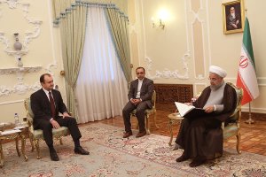 دریافت استوارنامه سفیر جدید مجارستان