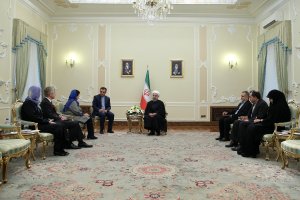 تقدیم استوارنامه سفیر هلند