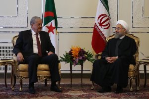  دیدار با نخست‌وزیر الجزایر