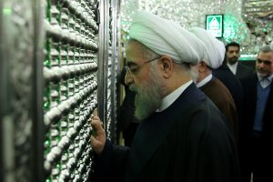 رییس جمهوری حرم عبدالعظیم حسنی(ع) را زیارت کرد