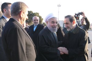 دکتر روحانی تهران را به مقصد رم ترک کرد