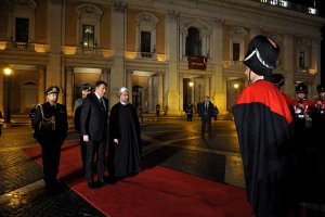 استقبال رسمی نخست وزیر ایتالیا از دکتر روحانی و مذاکرات دوجانبه