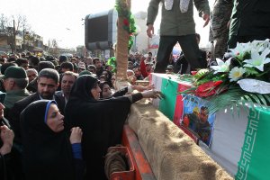 شرکت معاون رییس‌ جمهوری در امور زنان و خانواده در مراسم تشییع شهید مدافع حرم در یاسوج