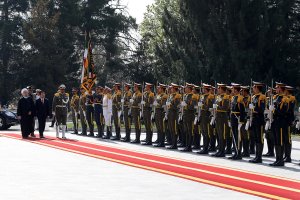 رییس‌ جمهوری روز دوشنبه در مجموعه فرهنگی-  تاریخی سعدآباد به طور رسمی از «ترانگ تان سانگ» رییس جمهور ویتنام استقبال کرد