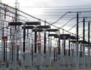 دکتر روحانی از طرح احداث نیروگاه تولید برق و آب در جزیره کیش بازدید کرد