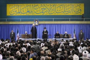 دیدار جمعی از مسئولان نظام و میهمانان خارجی شرکت‌کننده در کنفرانس وحدت اسلامی با رهبر انقلاب اسلامی