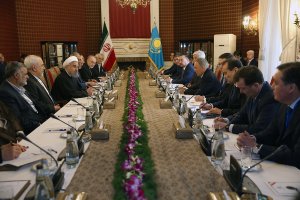 مذاکرات دو جانبه مقامات عالی‌رتبه  ایران و قزاقستان  