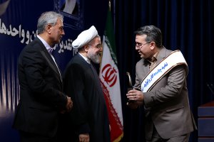 مراسم تقدیر از کارگران و واحدهای نمونه کارگری