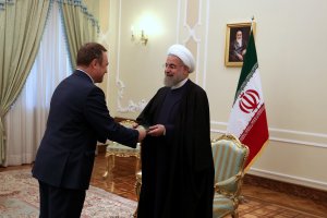 تقدیم استوارنامه سفیر جدید اوکراین