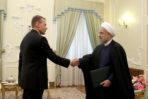 تقدیم استوارنامه سفیر جدید آکردیته لیتوانی