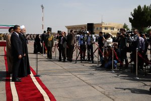 رییس جمهوری وارد استان کرمان شد/ برنامه های دولت برای کرمان؛ استان  مهم کشور در این سفر اعلام می شود
