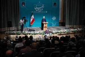 وجود اختلاف در میان قوا و ارکان کشور توهم است؛ رهبری محور وحدت هستند/اتحاد و یکدلی اقوام و مذاهب در آذربایجان غربی، نماد ریشه واحد مردم است/ولایت فقیه، خیمه اتحاد و هدایت در سخت ترین شرایط بوده و هست