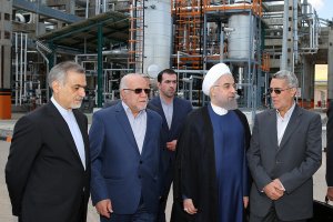 افتتاح مجتمع پتروشیمی مهاباد با حضور رییس جمهوری