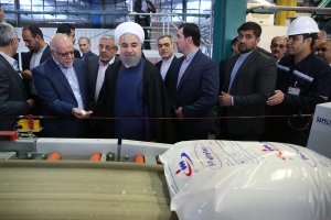 افتتاح مجتمع پتروشیمی مهاباد با حضور رییس جمهوری