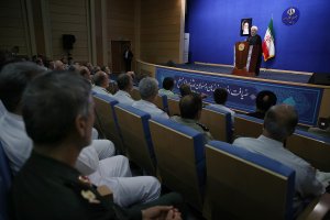 ضیافت افطار با فرماندهان و مسوولان ارشد نیروهای مسلح