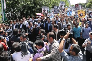 ملت فلسطین تنها نیست؛ این پیام ملت ایران است/ رژیم صهیونیستی پایگاه استکبار در منطقه است/ برای پیروزی؛ راهی جز وحدت، دفاع از خط مقاومت و مبارزه با گروه های تکفیری و تروریستی وجود ندارد