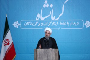 گزیده سخنان رییس جمهوری در دیدار علما، ایثارگران و برگزیدگان استان کرمانشاه