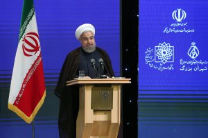 تجلیل رییس جمهوری از پیشکسوتان و برگزیدگان جامعه پزشکی کشور