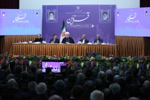 هیچ کشوری با انزوا نمی‌تواند به جایگاه مطلوب پیشرفت برسد/ آثار تفاهمات خارجی یک روزه نمایان نمی‌شود/ تقویت روابط با کشورهای خارجی یک فرصت تاریخی است/ گویا عده‌ای از راحتی مردم ناراحت هستند/ مخالفان اولیه برجام اکنون از سرعت کم گشایش ها گله دارند