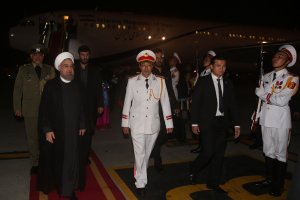 دکتر روحانی وارد هانوی شد