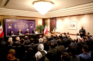 امام حسین(ع) نه تنها الگویی بزرگ برای ما، بلکه برای همه آزادگان جهان است/ توافق بانکی ایران و مالزی اجرایی می شود/ تاکید بر نقش مهم ایرانیان مقیم خارج در دفاع از منافع ملی 