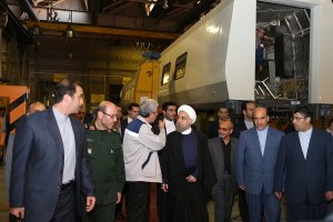 رییس جمهوری در بازدید از کارخانه واگن پارس اراک