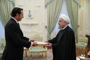 دکتر روحانی  در دیدار سفیر انگلیس