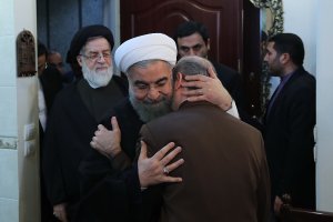 رییس جمهوری در دیدار مهدی سنایی آشتیانی جانباز 70 درصد دفاع مقدس