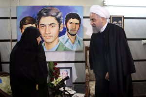 رییس جمهوری در دیدار خانواده شهیدان صادقی