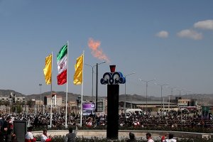 آغاز بهره برداری از پروژه گازرسانی و خط لوله انتقال گاز ایرانشهر به زاهدان با حضور دکتر روحانی/ روشن شدن مشعل گاز در راستای تحقق وعده دولت و آرزوی دیرینه مردم زاهدان