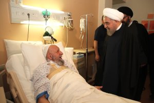 عیادت دکتر روحانی از نماینده مردم استان گلستان در مجلس خبرگان رهبری