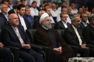 افتتاح سکوهای گازی فازهای ١٧، ١٨، ١٩، ٢٠ و ٢١ پارس جنوبی و بهره برداری از فاز یک طرح توسعه لایه های نفتی میدان مشترک پارس جنوبی با دستور رییس جمهور