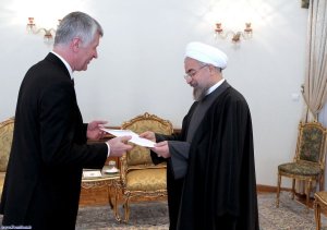 تقدیم استوارنامه سفیر بوسنی و هرزگوین