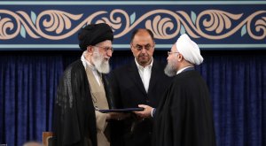 رهبر معظم انقلاب با تنفیذ رای ملت، دکتر روحانی را به ریاست جمهوری اسلامی ایران منصوب کردند