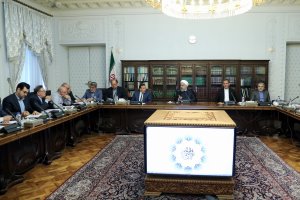 دکتر روحانی در جلسه فوق العاده ستاد اقتصادی دولت برای مدیریت بازار ارز