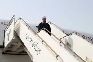 دکتر روحانی وارد بندرعباس شد
