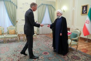 تقدیم استوار نامه سفیر جدید انگلستان به رئیس جمهور