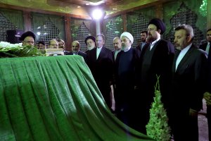 تجدید میثاق رئیس جمهور و اعضای هیأت دولت با آرمان‌های بلند امام خمینی(ره)
