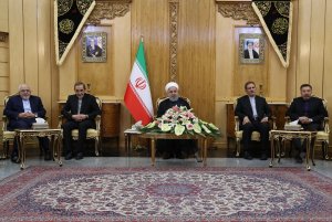 مصاحبه در فرودگاه مهرآباد پیش از ترک تهران به مقصد نیویورک به منظور شرکت در هفتاد و سومین مجمع عمومی سازمان ملل