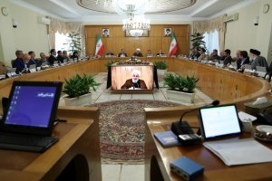 تولید، اشتغال، کنترل تورم، حمایت از اقشار کم‌درآمد و تأمین کالاهای مورد نیاز مردم، محور اصلی بودجه 98 است/ تنوع قومی و مذهبی در ایران، موج زیبای تحرک و فرصت برای کشور است/ استان‌های مرزی باید تامین کننده مواد اولیه مورد نیاز کارخانه‌ها شوند/ مقاومت سازه ها در زلزله شدید اخیر کرمانشاه، آزمون عملکرد و تلاشهای شبانه روزی یکسال گذشته بود/توصیه های رئیس جمهور به چهار استاندار جدید مناطق مرزی /تاکید بر اهمیت حفظ و حراست از جاذبه گردشگری و محیط زیست مناطق شمالی کشور