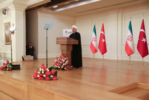 رئیس جمهور در جمع تجار و فعالان اقتصادی ایران و ترکیه